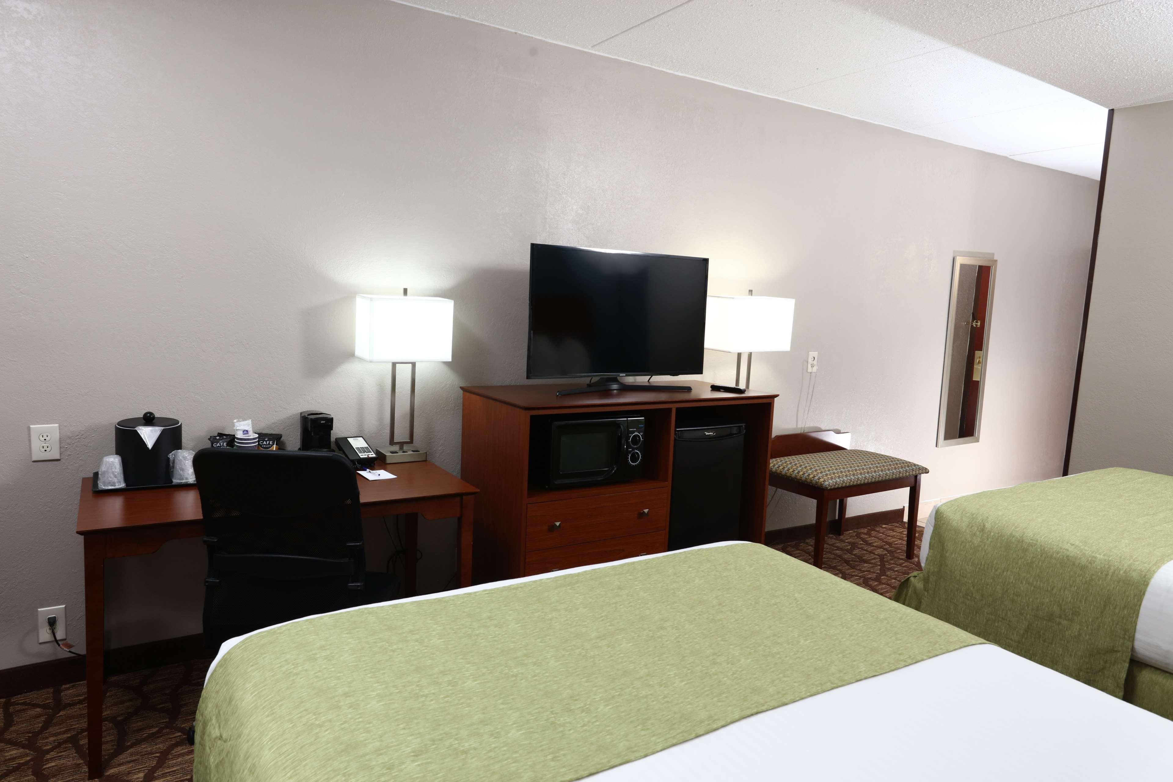 Americinn By Wyndham Grand Rapids Airport North Каскейд Экстерьер фото